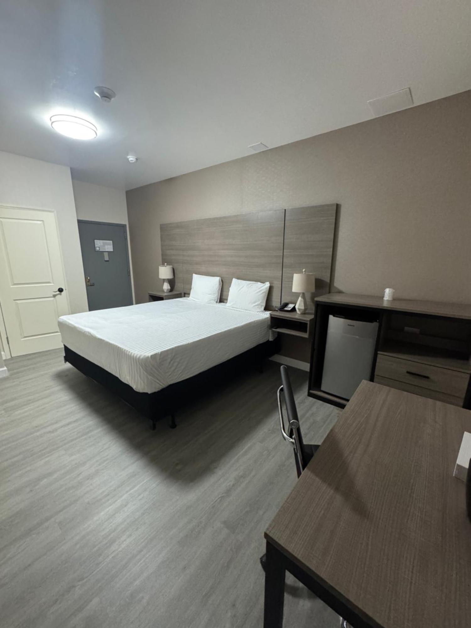 Dream Hotel Bronx Mount Vernon Exterior photo
